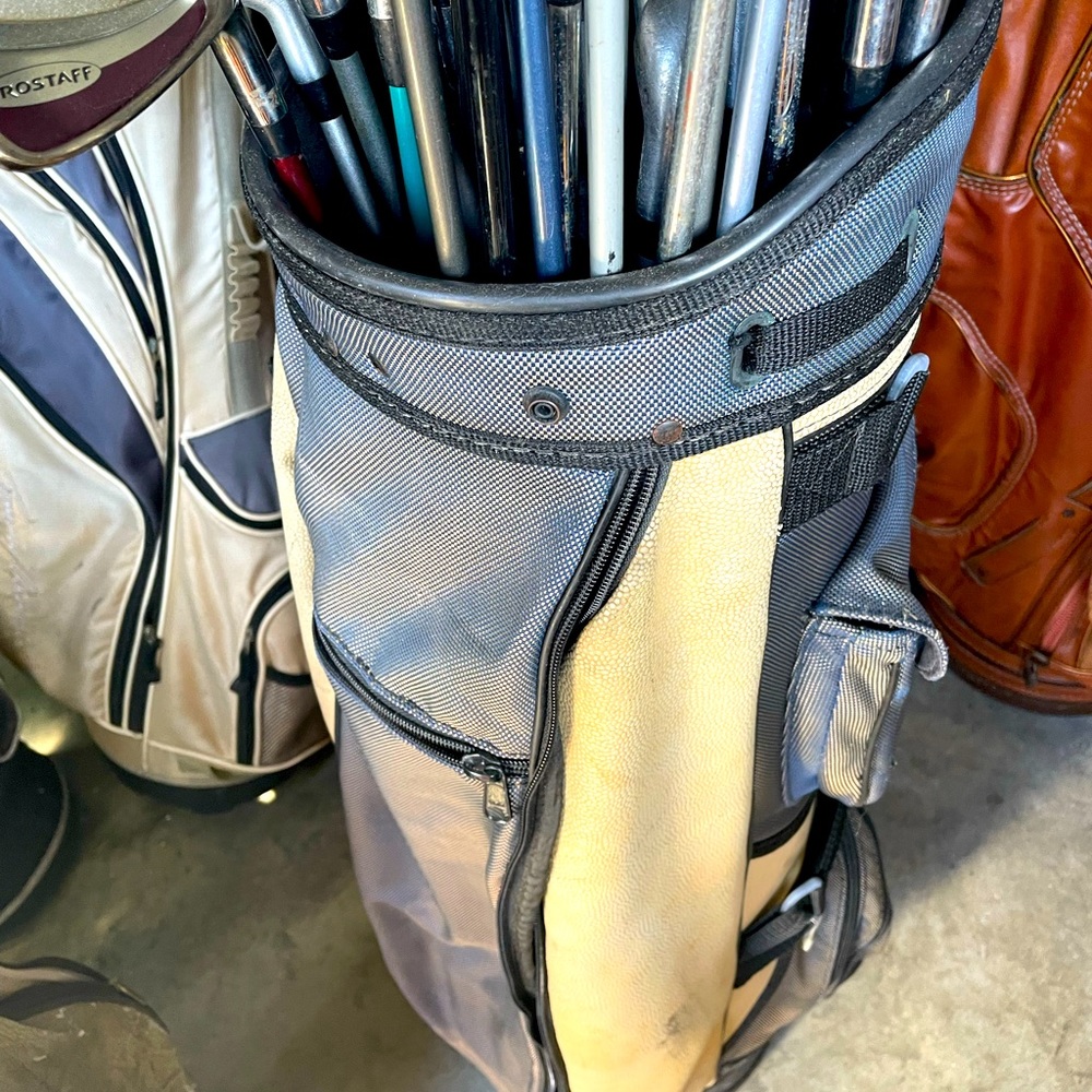 Belding golf cart bag with shoulder strap